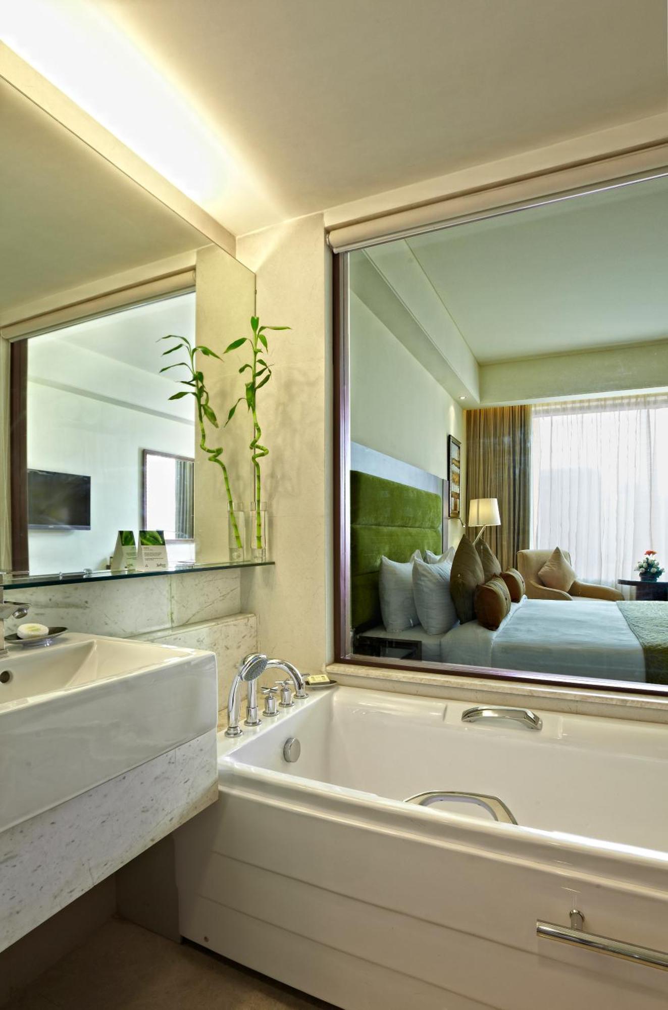 Radisson Blu Hotel Rudrapur Eksteriør bilde