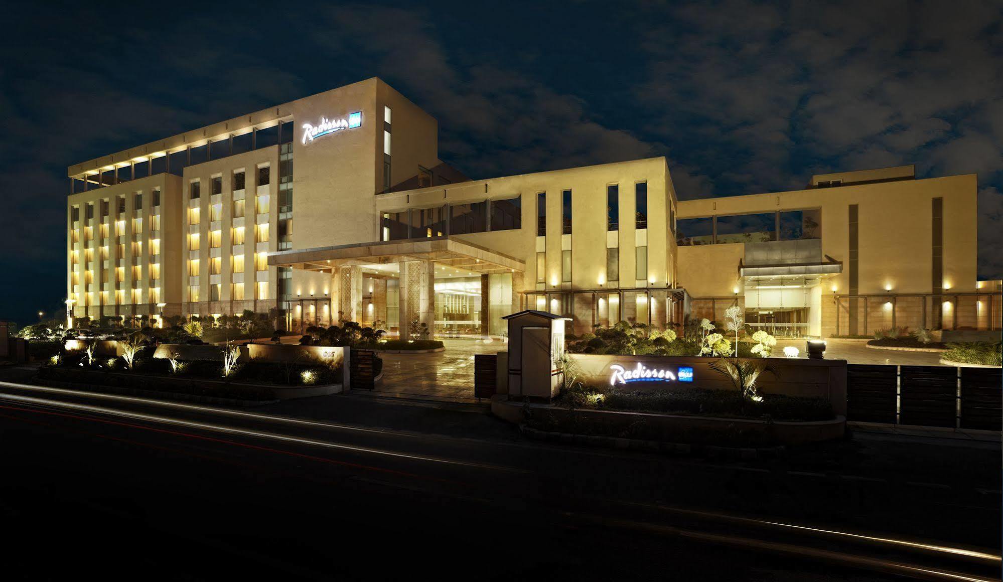 Radisson Blu Hotel Rudrapur Eksteriør bilde